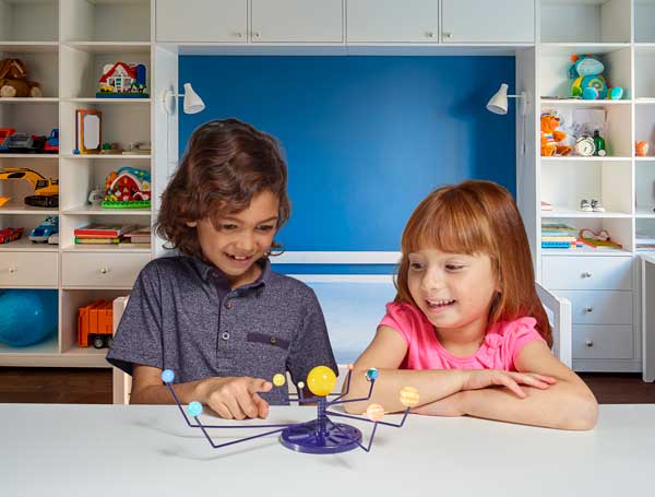 E2052-My-Desktop-Solar-System-2-kids-bedroom-background-web.jpg