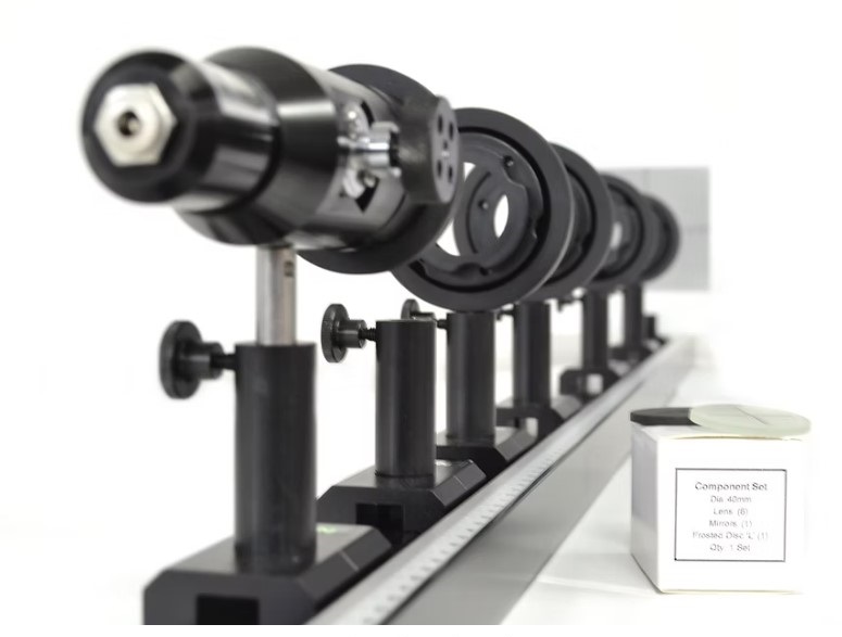 Banc d'optique NOVASTRO - Composition Lunette astronomique